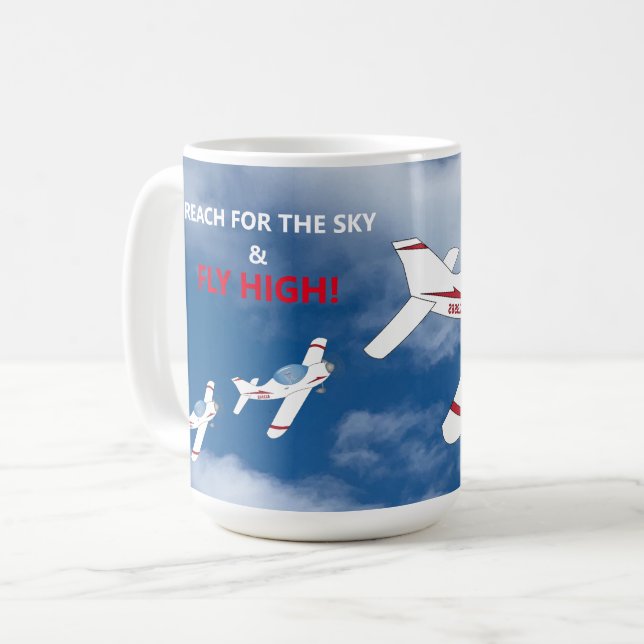 Mug Atteindre le ciel et voler le pilote d'avion haut (Devant gauche)