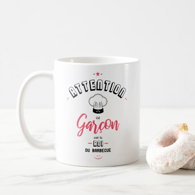 Mug Attention ce garcon est le roi du barbecue (Avec donut)