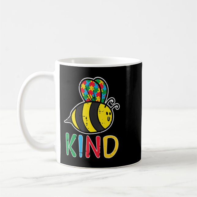 Mug Attrapez ce mignon Puzzle Bee Kind T-Shirt pour le (Gauche)
