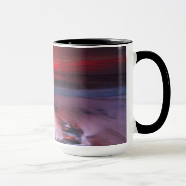 Mug Aube au-dessus de la mer orageuse (Droite)