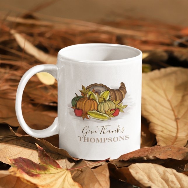 Mug Automne Thanksgiving Cornucopia Personnalisé (Give thanks watercolor cornucopia.)