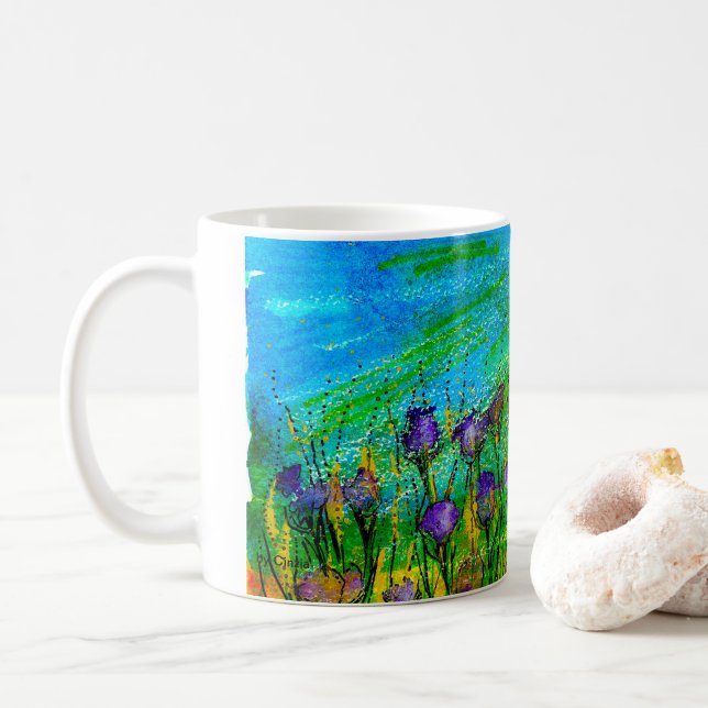 Mug avec des fleurs surréalistes surréalistes et p (Avec donut)