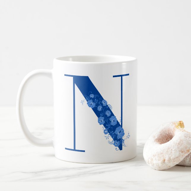 Mug avec monogramme lettre florale N (Avec donut)