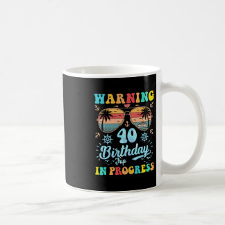 Mug Avertissement Voyage pour les 40 ans en cours Drôl