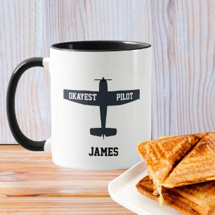Mug Avion noir et citation drôle Okayest Pilot, Custom