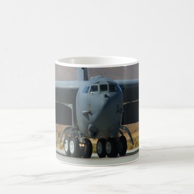 MUG B-52H STRATOFORTRESS (Centre)