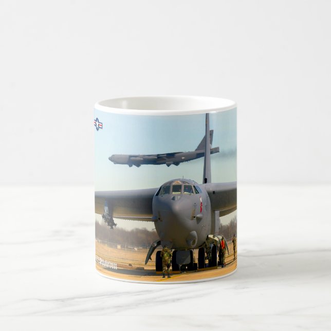 MUG B-52H STRATOFORTRESS (Centre)