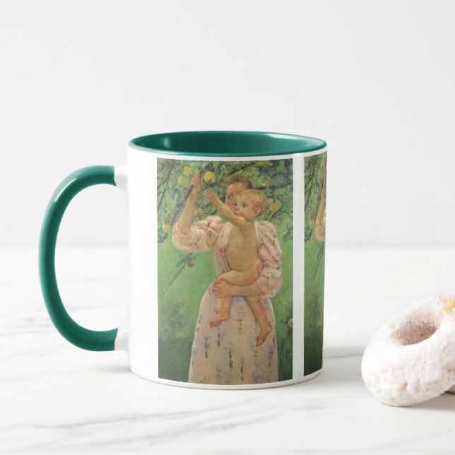 Mug Baby Reaching for an Apple par Mary Cassatt (Avec donut)