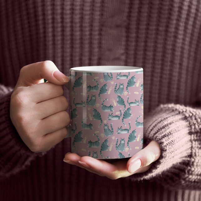 Mug Bad Grey Tabby Chats Frapper Tout (Grey Tabby Cats Knocking Stuff Over Pattern Mug)