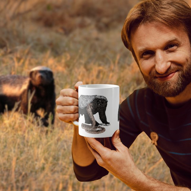 Mug Badass sans peur Badey Badger une attaque Cobra Ar (Honey badger verses snake illustration coffee mug badass crazy wild animal art)