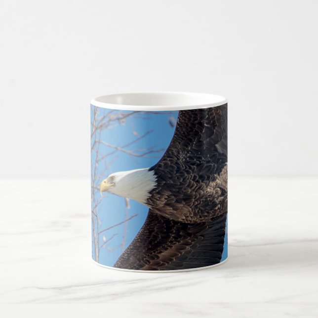 Mug Bald Eagle en vol (Centre)