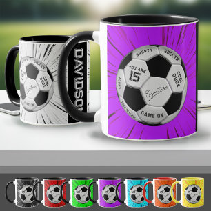 Mug Balle de football rose personnalisée avec âge nom