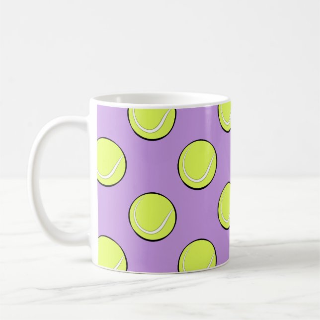 Mug Balles de tennis motif sans couture sur fond viole (Gauche)