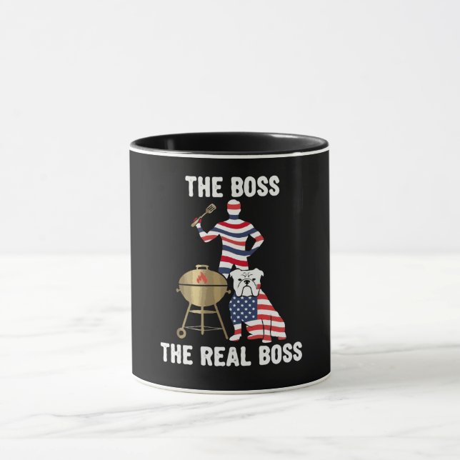 Mug Barbecue de Bouledogue Patriotique Le Vrai Patron (Centre)