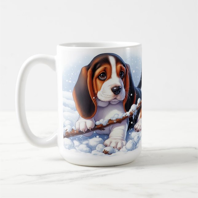 Mug Basset chiot jouant avec une bâche dans la neige h (Gauche)