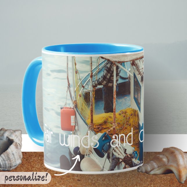 Mug Bateau de pêche en bord de mer Méditerranée (Créateur téléchargé)