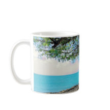 Bateau pirate naviguant sur la plage d'Aruba Malmo