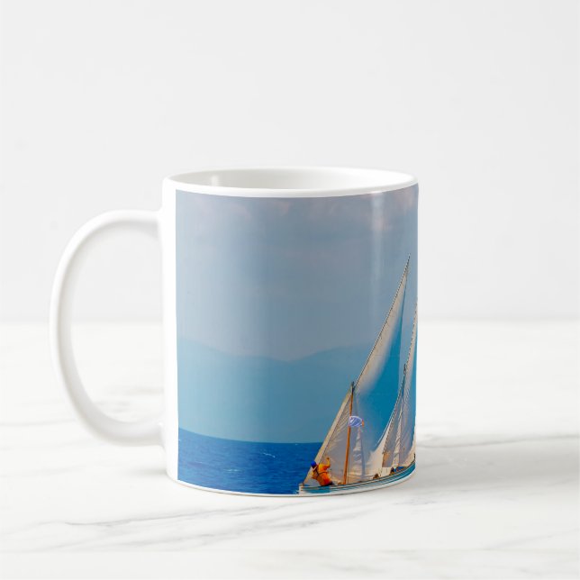 Mug Bateaux classiques en bois en course, Spetses i (Gauche)