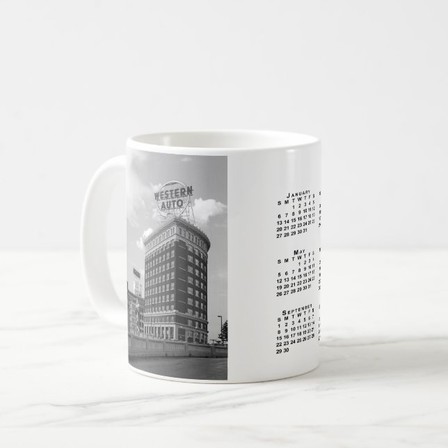 Mug Bâtiment demi-rond de l'automobile de l'Ouest 2019 (Devant gauche)