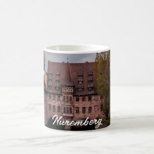 Mug Bâtiment historique au coucher du soleil à Nurembe