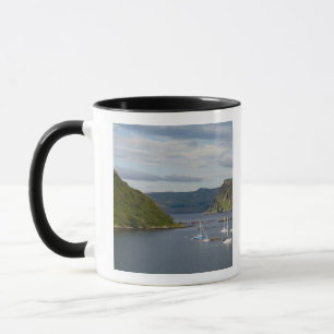 Mug Beau port et voiliers avec reflets dans