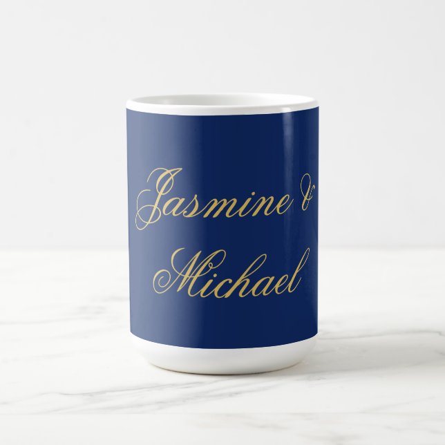 Mug Beaux Noms De Couple Calligraphie Chic Bleu & Or (Centre)