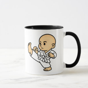 Mug bébé karatéka en action.