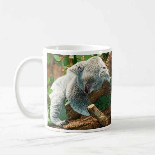 Mug Bébé Koala L'ours dort dans la boue d'arbre (Gauche)