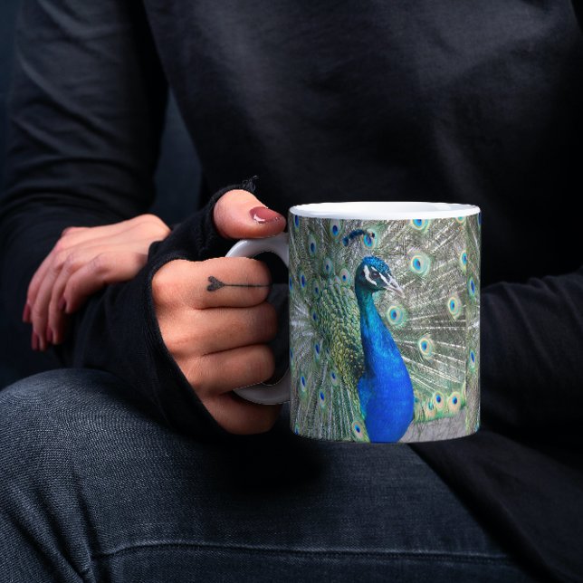 Mug Belle photo Peacock Bleu Plumage (In Situ Held)
