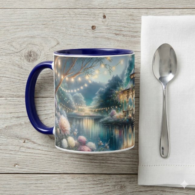 Mug Belvédère du jardin enchanté, reflet du crépuscule (Enchanted Garden Gazebo Twilight Reflection Mug On Table)