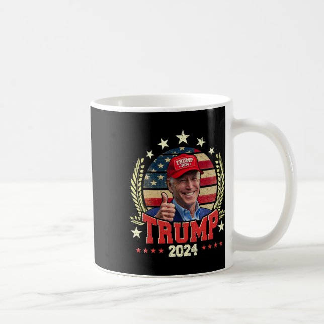 Mug Biden Portant Trump Chemise Casquette Rouge Drôle  (Droite)
