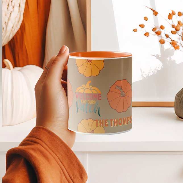 Mug Bienvenue à notre citrouille personnalisé Patch Fa (Welcome to our Patch Fall personalized pumpkins Mug)