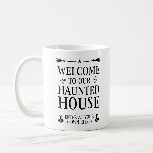 Mug Bienvenue Dans Notre Maison Hantée (Gauche)