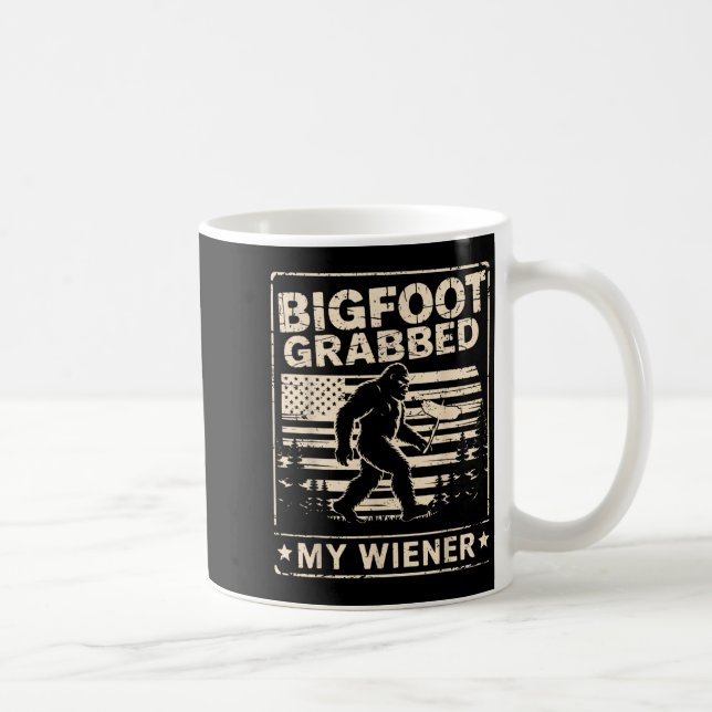 Mug Bigfoot a attrapé mon Wiener Drapeau Usa Drôle Drô (Droite)
