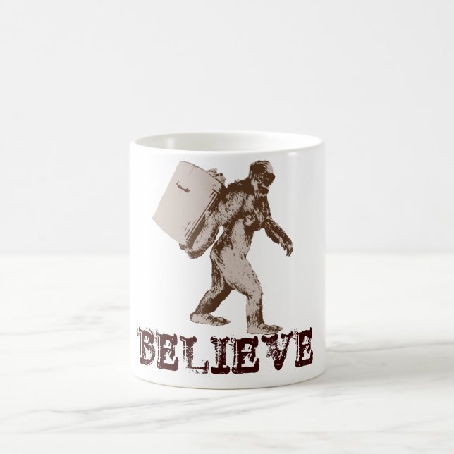 Mug Bigfoot drôle (Centre)