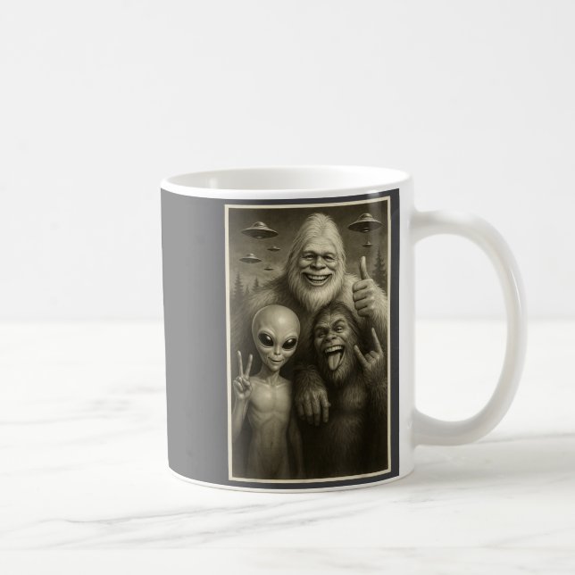 Mug Bigfoot Drôle, Alien, &amp; Yéti Sasquatch Rock On (Droite)