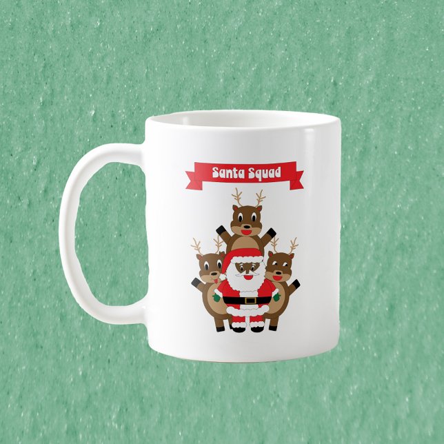 Mug Black Père Noël Squad Reindeer drôle (A mug featuring a black Santa Squad with reindeer.)