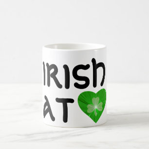 Mug blanc shamrock 'Irish at (heart)'