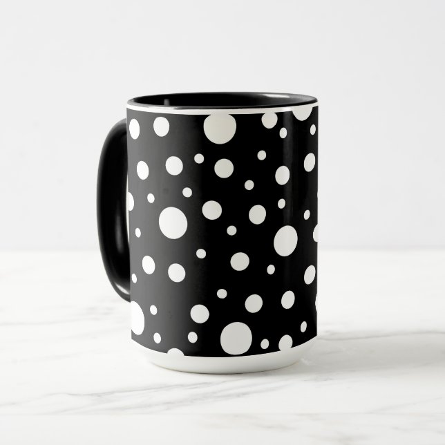 Mug Blanc sur le Motif de points Polka Noir (Devant gauche)