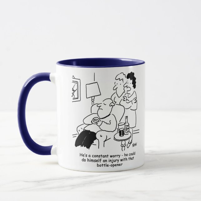 Mug Blessure avec un ouvre-bouteille. Plaisanterie amu (Gauche)