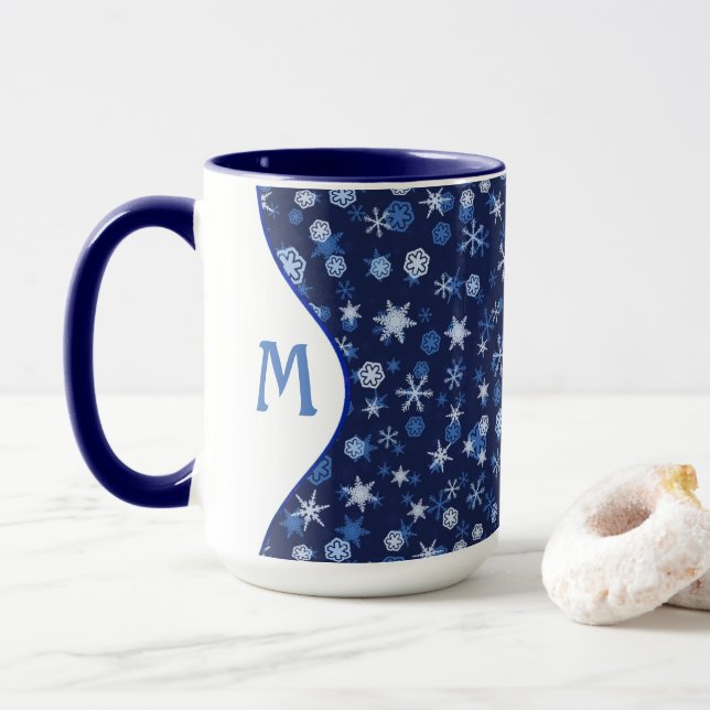 Mug Bleu brillant et hiver blanc Motif Flocon de neige (Avec donut)