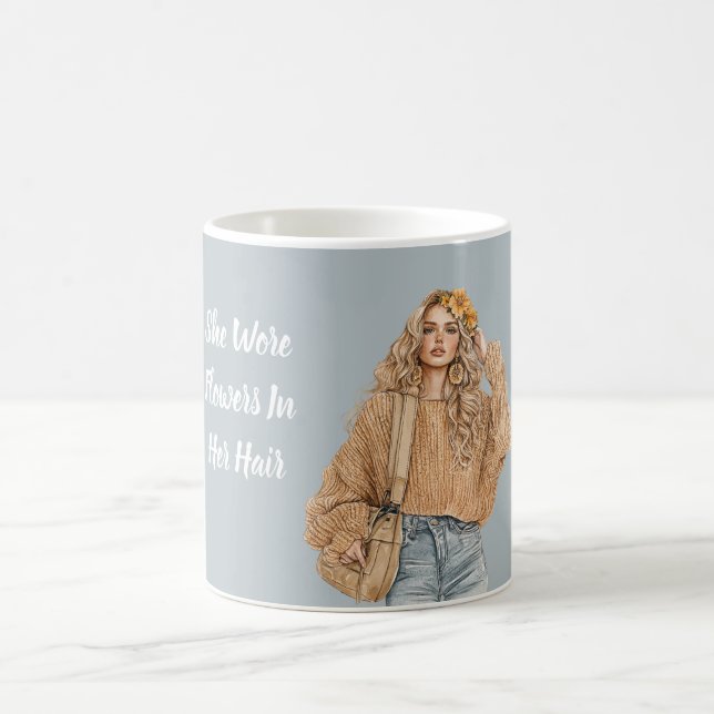 Mug Blond Jeans Fleurs dans les Cheveux (Centre)