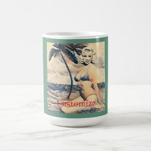 Mug Blonde Kneeling Modèle de bikini Thunder_Cove