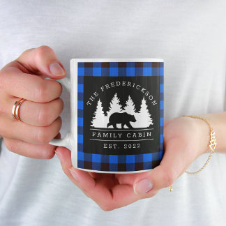 Mug Blue Rustic Plaid Bear Woods Cabine de famille