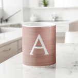 Mug Blush Pink - Rose Gold Metallic Monogram Nom<br><div class="desc">Blush Pink - Rose Gold Faux Metallic Acier Inoxydable Nom du monogramme et première tasse de café ou de thé. La tasse à café fait le cadeau parfait Noël ou Sweet 16,  18e,  30e,  40e,  50e,  60e anniversaire pour quelqu'un qui aime l'or rose moderne et élégant.</div>