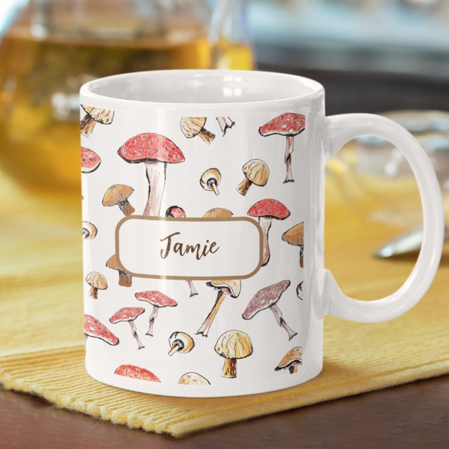 Mug Boho Champignons Toadstools à main personnalisés (This personalized nature mug is hand-illustrated with unique images of delicate mushrooms.)