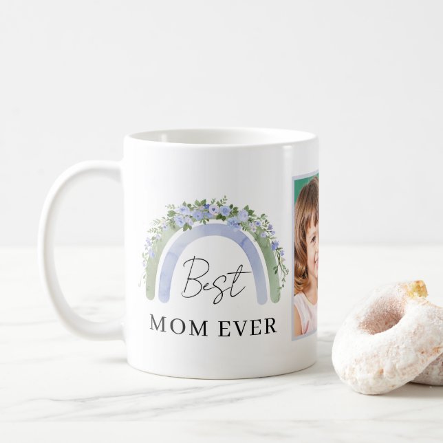 Mug Boho Vert Sage Fleurs Bleues Aquarelle Arc-en-ciel (Avec donut)