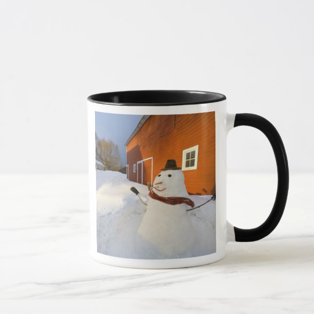 Mug Bonhomme de neige devant une grange rouge à Columb (Droite)
