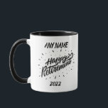Mug Bonne retraite 2022 - Cadeau personnalisé -<br><div class="desc">La conception de la tasse Happy Retirement 2022 apportera un sourire aux amis et collègues qui prennent leur retraite. Il fait un grand cadeau de retraite pour un usage quotidien. Si vous cherchez des tasses de retraite ou des citations amusantes sur des tasses de café, alors cela correspond à la...</div>