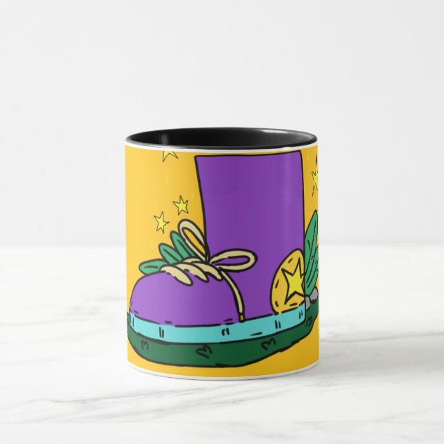 Mug Boot shoe, illustration  (Centre)